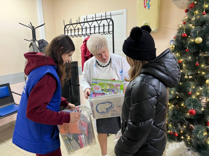 В Химках «Единая Россия» устроила праздник для детей в травмпункте