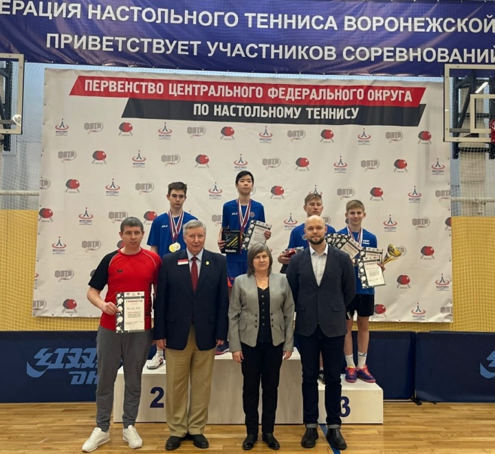 Химчане – лидеры Первенства ЦФО по настольному теннису