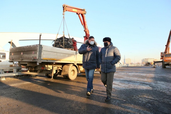 Старые и Новые Химки станут ближе друг к другу: глава Дмитрий Волошин и министр Алексей Гержик проверили готовность путепровода