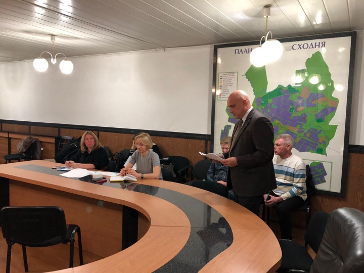 Главврач Химкинской больницы встретился с жителями Сходни