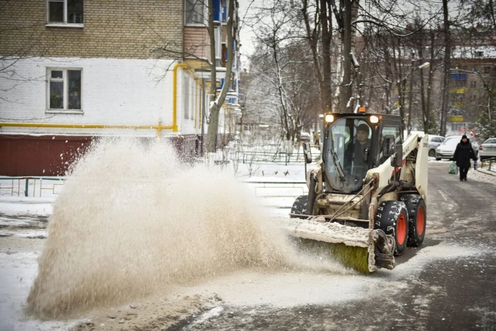 В Химках за минувшие сутки убрано более 1,2 млн.кв.м. от снега