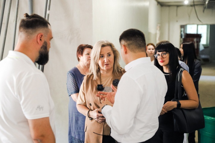 Депутат Госдумы Алла Полякова оценила ход капитального ремонта школы №8 в Химках