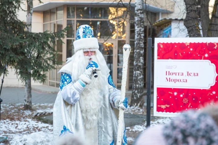В Химках продолжается акция «Стань Дедом Морозом!»