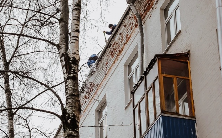 Что делать при образовании сосулек на крышах