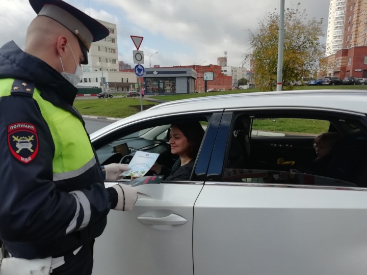 Автоинспекторы городского округа провели рейд «Детское кресло»