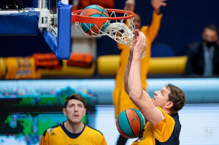 Возвращение Тимофея Мозгова в состав баскетбольных «Химок» и новая победа в Единой лиге ВТБ