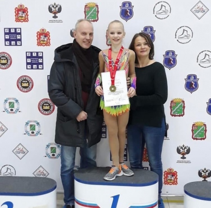 Химкинские фигуристки выиграли три медали Первенства Московской области