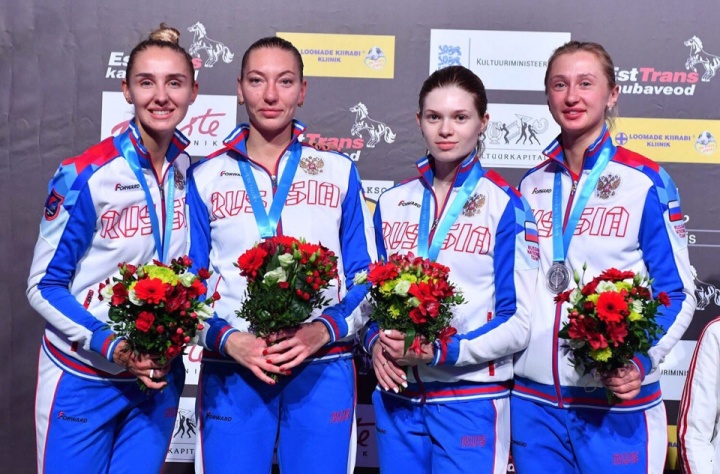 Химкинские шпажистки взяли золото и серебро международных турниров