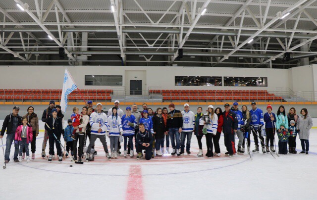 Для сотрудников Химкинского водоканала организовали праздник на льду