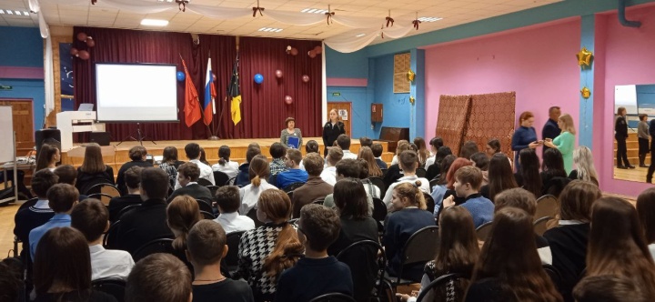 В Химках инспектор отдела полиции провела со школьниками профилактическую беседу об административной ответственности