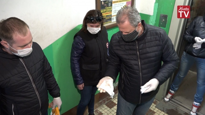 Общественники проверяют, как наводят чистоту в подъездах