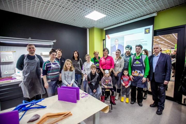 Прикроватный столик своими руками изготовят химчане на субботнем мастер-классе