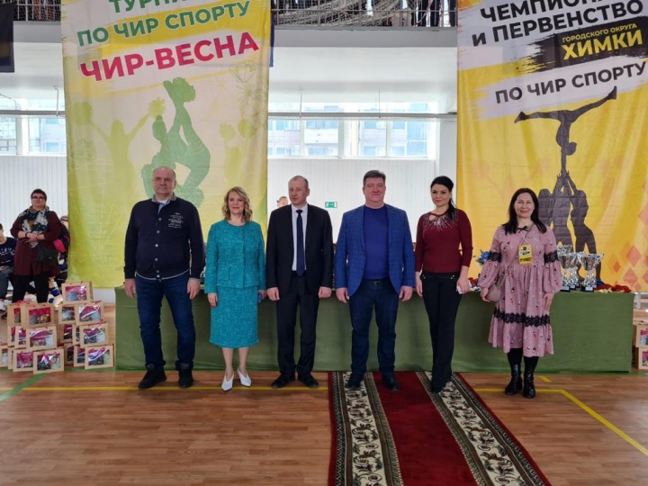 «Надежда» снова на вершине!