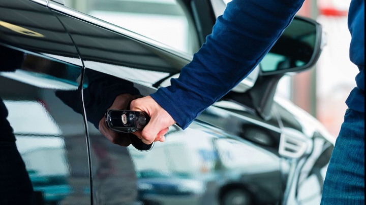 Полицейскими задержаны подозреваемые в краже автомобиля на сумму более 1 миллиона рублей